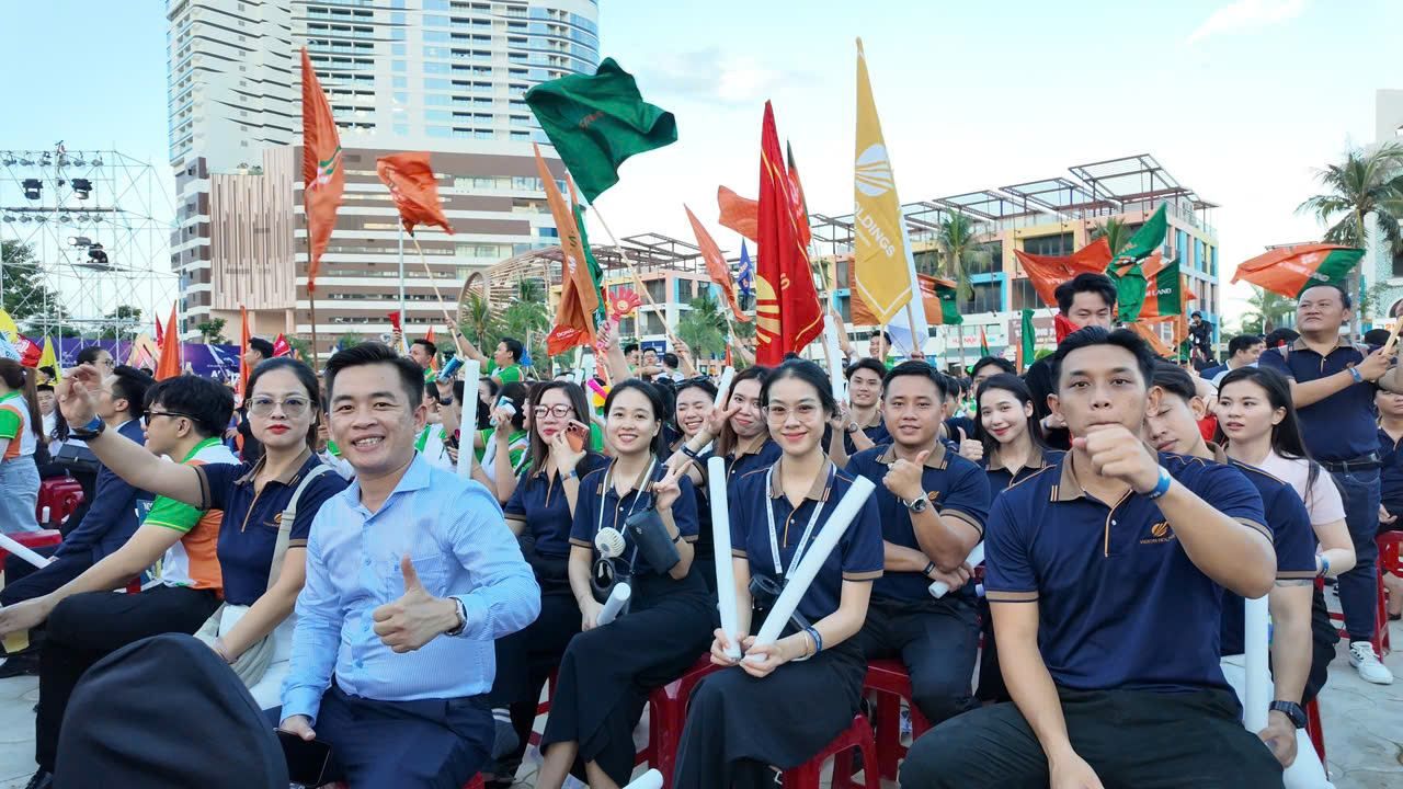 Đội ngũ Global Realty tại sự kiện dự án